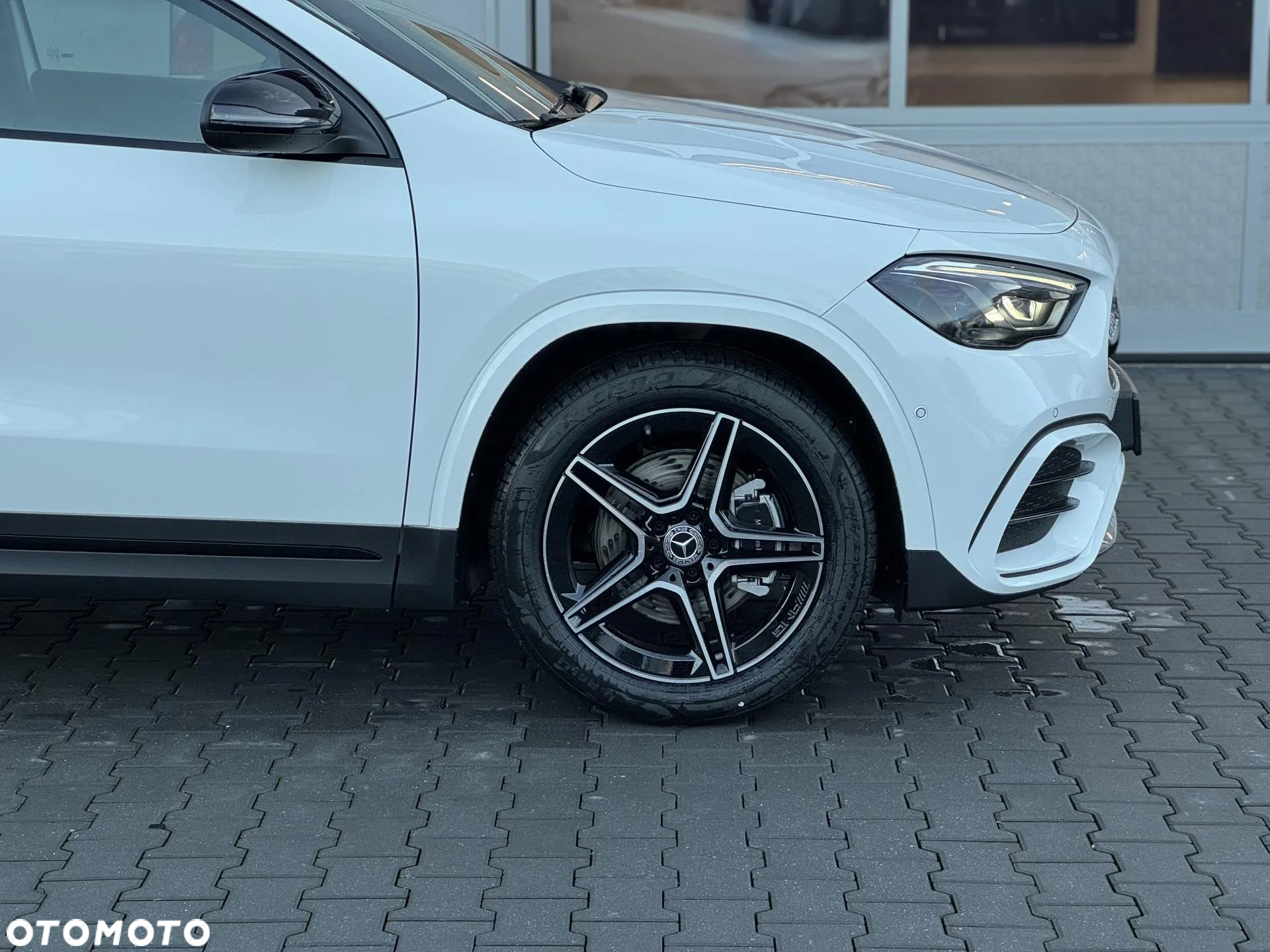 Mercedes-Benz GLA 200 AMG Line - 8