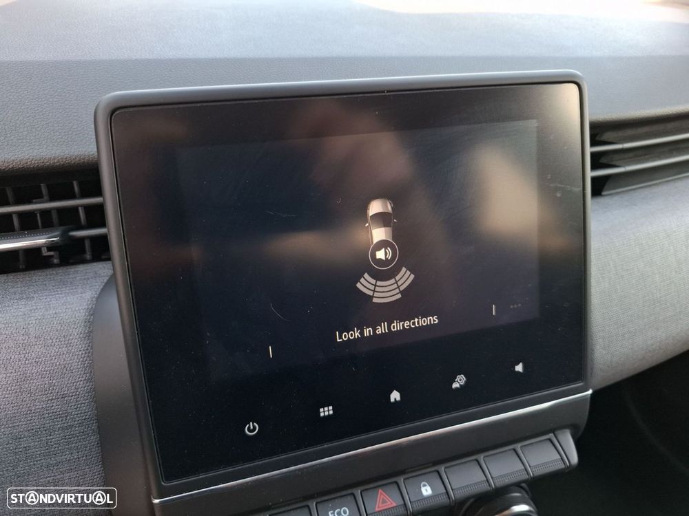 Renault Clio 1.0 TCe Evolution - 22