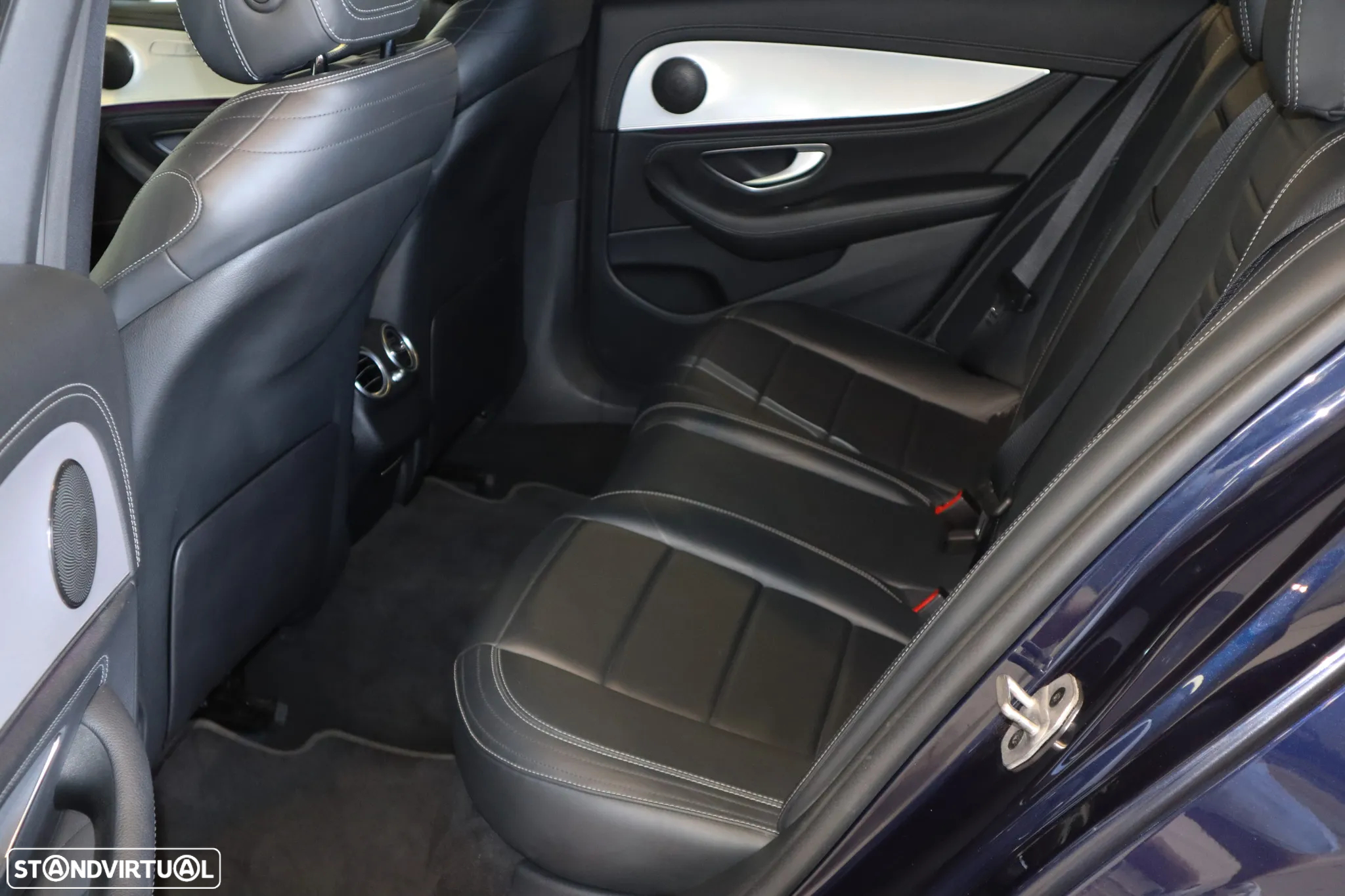 Mercedes-Benz E 300 de AMG Line - 8
