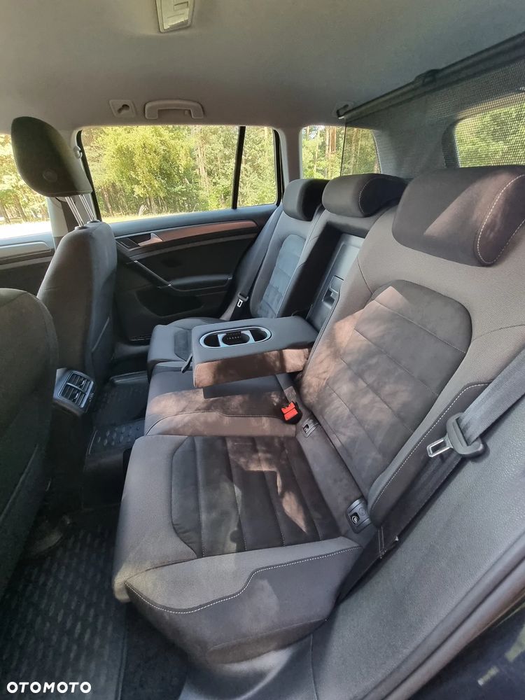 Volkswagen Golf - 25