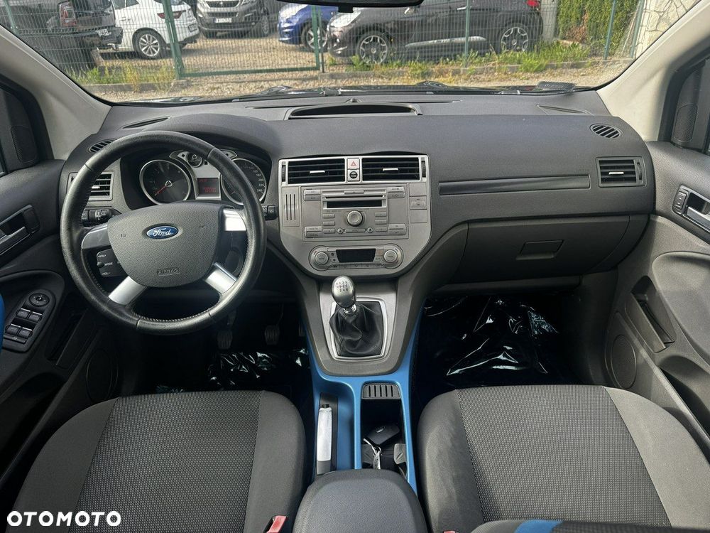 Ford Kuga - 10