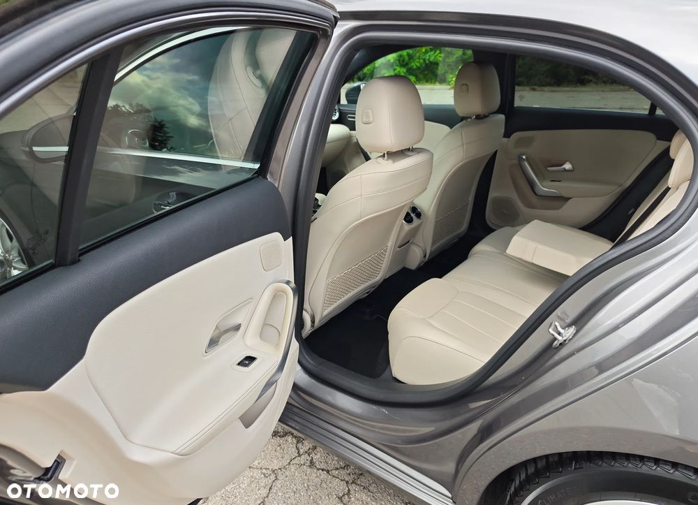 Mercedes-Benz Klasa A 180 7G-DCT Advanced Progressive - 17