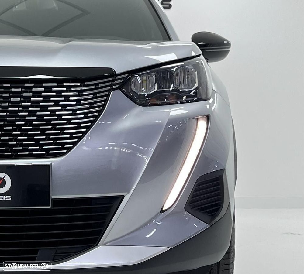 Peugeot 2008 1.2 PureTech Allure - 8