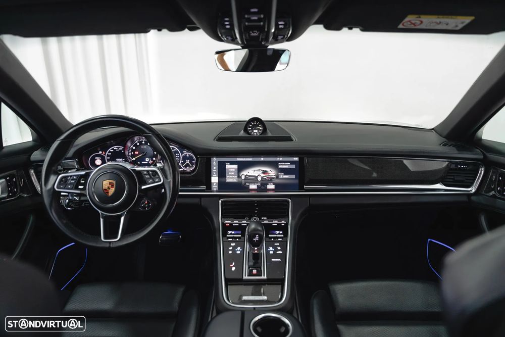 Porsche Panamera Sport Turismo 4 E-Hybrid Edition 10 Anos - 53