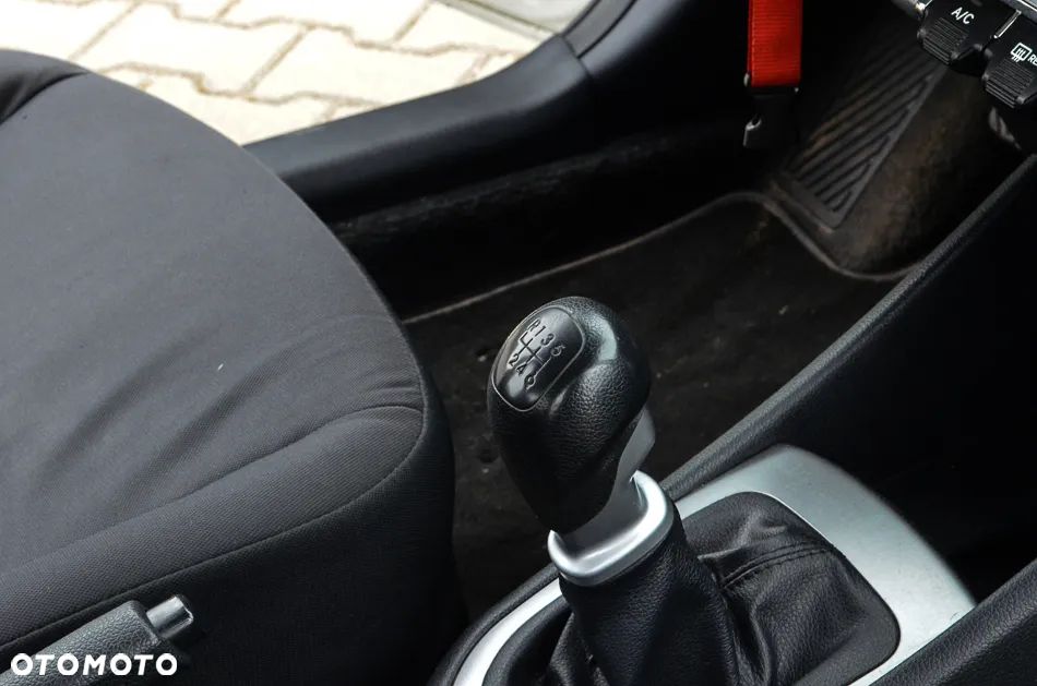 Kia Rio 1.4 Spirit - 35