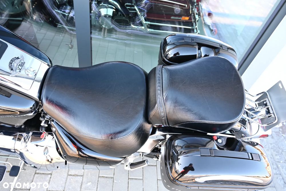 Suzuki Intruder - 13