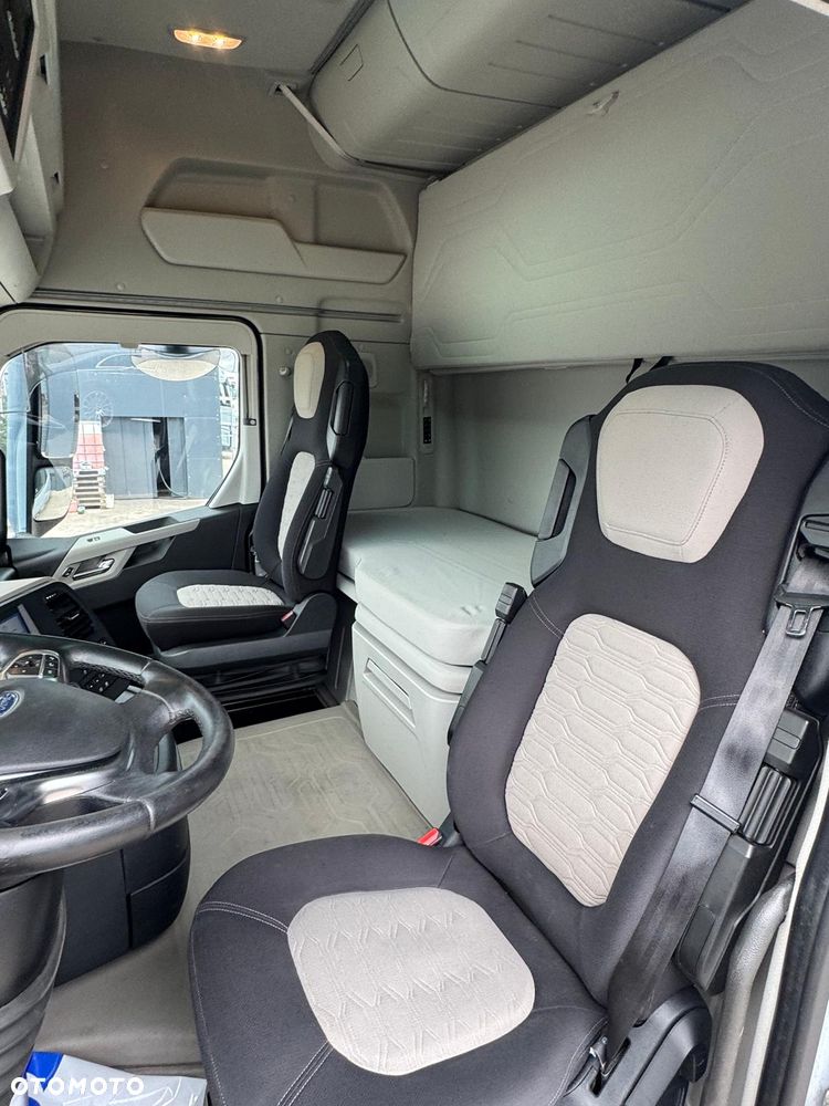Ford F-MAX 500 - 8
