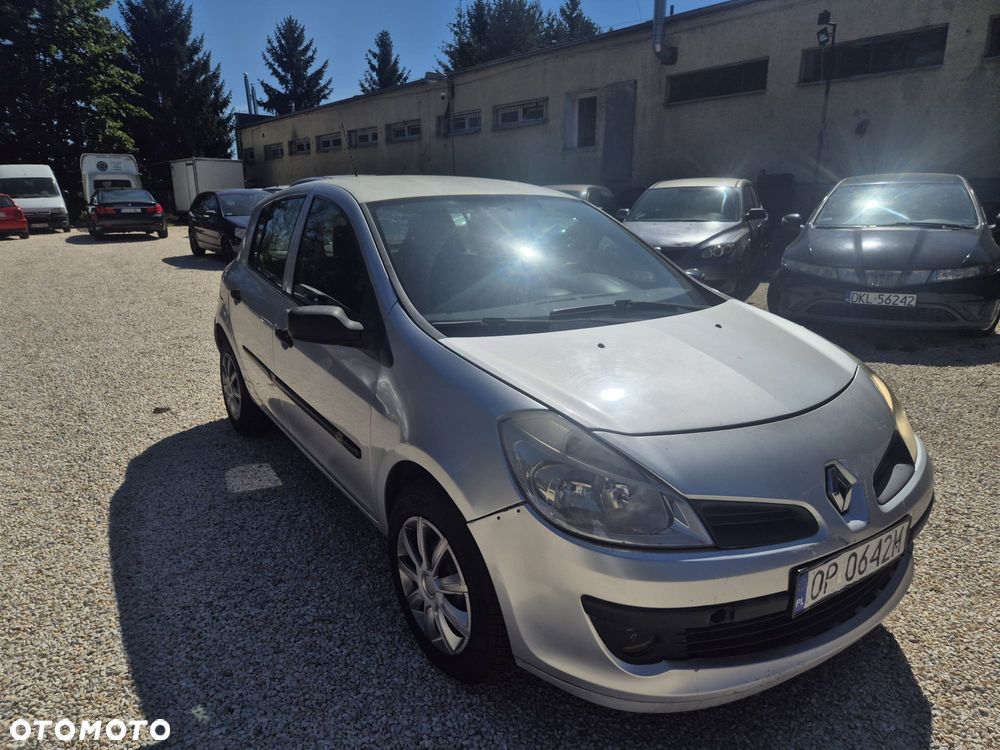 Renault Clio - 6