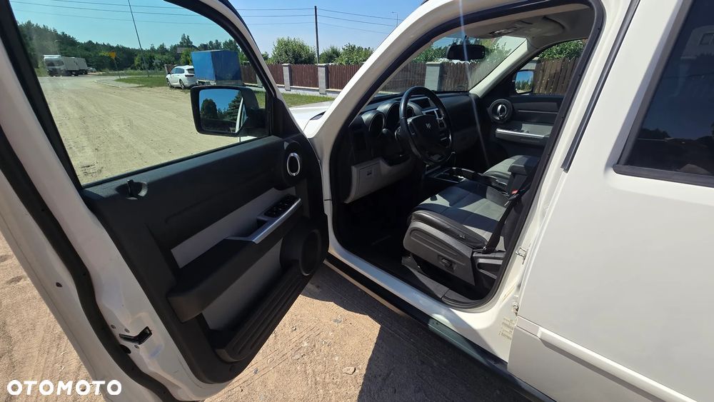 Dodge Nitro 2.8 CRD SE - 22