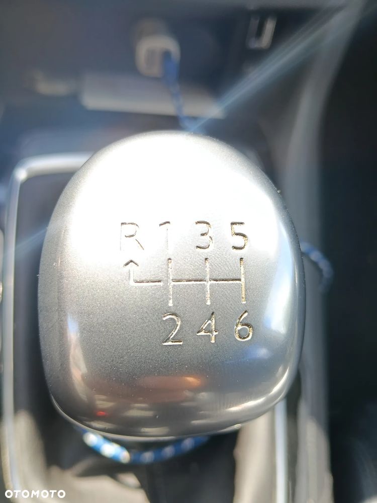 Peugeot 308 BlueHDi FAP 120 Stop&Start Winter Edition - 14