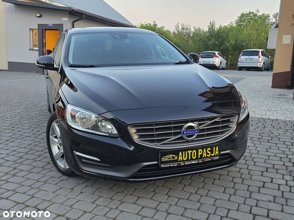 Volvo V60 D4 Momentum - 8