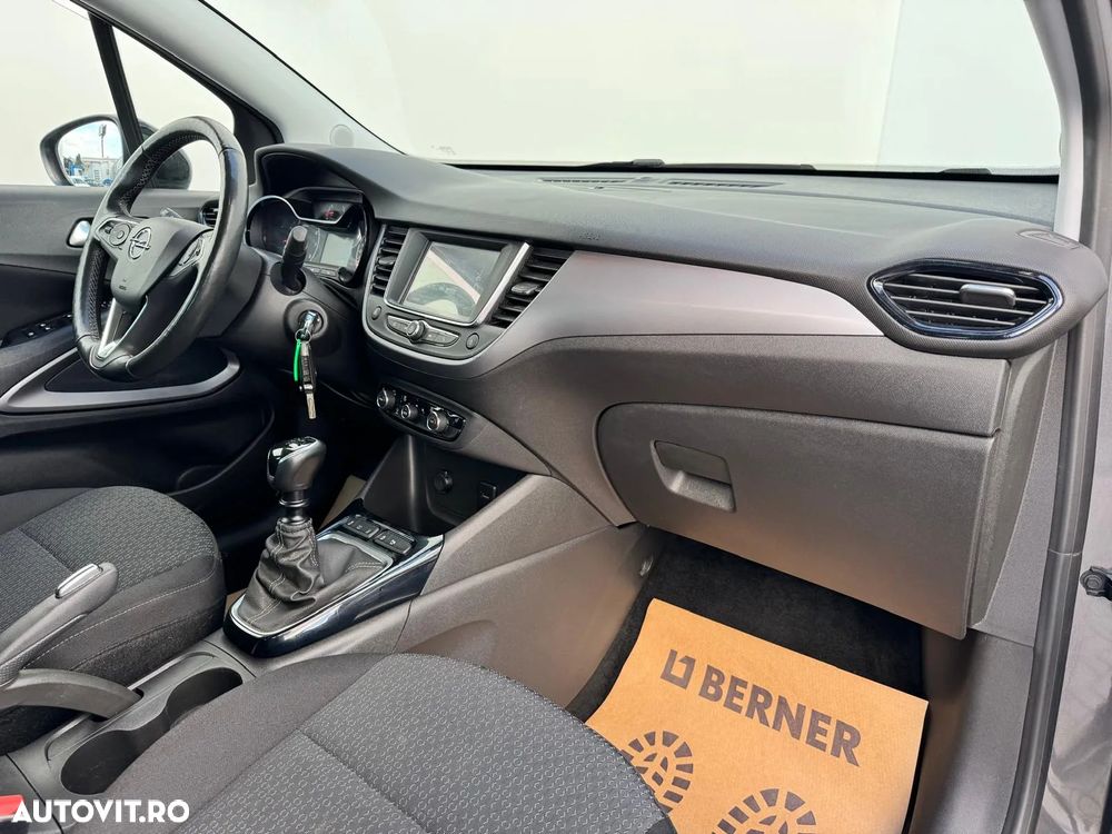 Opel Crossland - 11