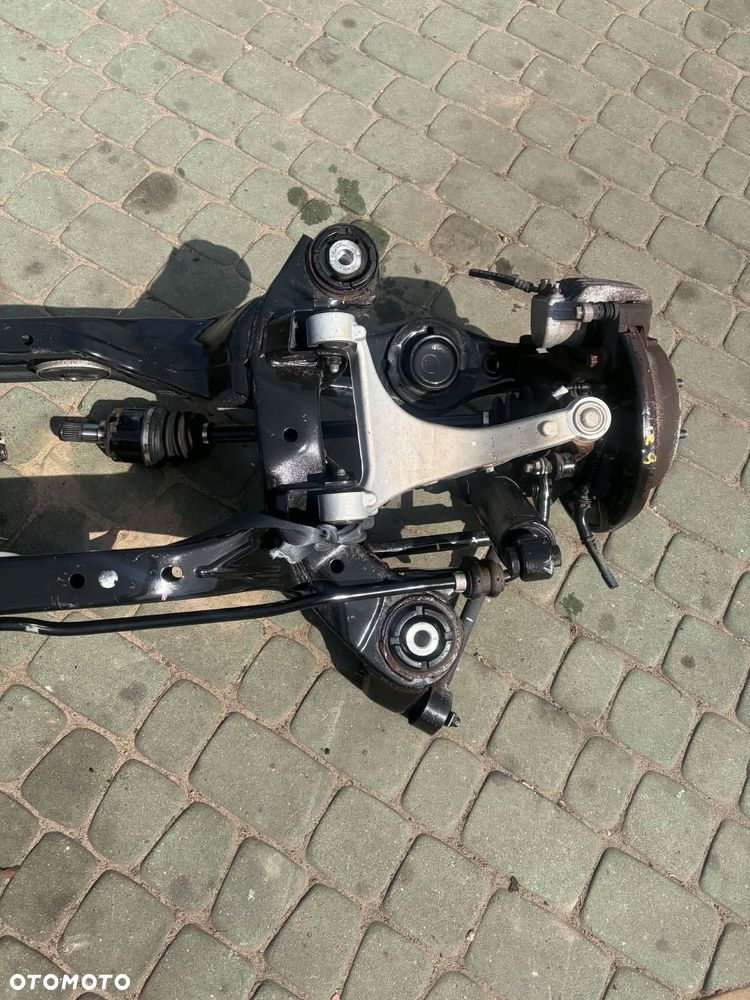 Tylna belka sanki oś Hyundai Santa fe II 4X4 Orginał bez rdzy super stan import italy - 3