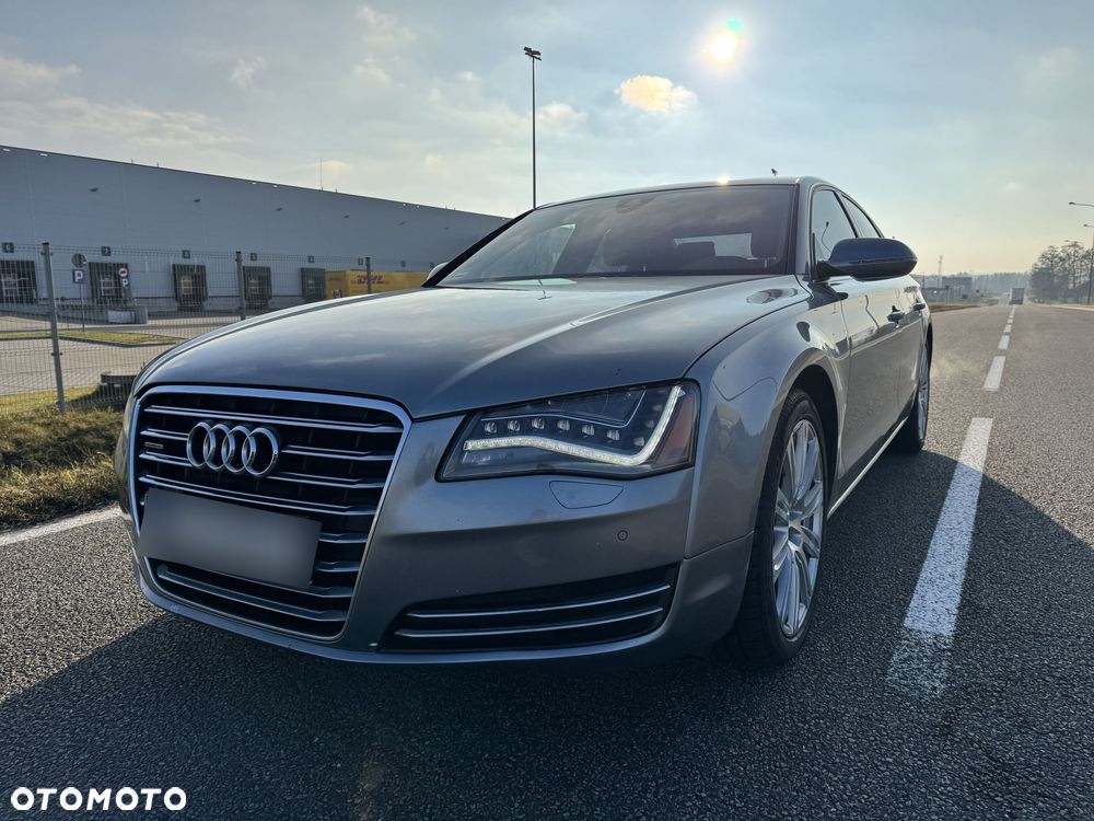 Audi A8 4.2 FSI Quattro - 2
