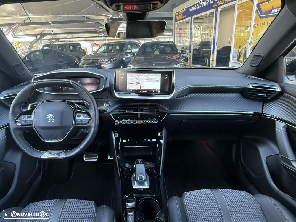 Peugeot 2008 1.2 PureTech GT EAT8 - 33