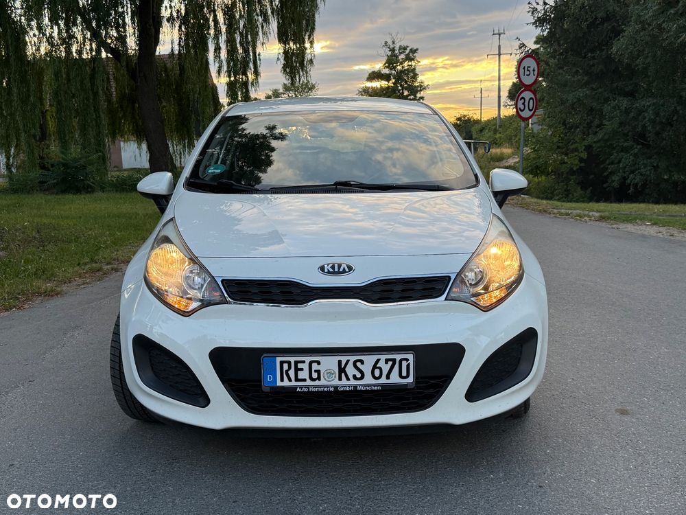 Kia Rio 1.2 Attract - 3