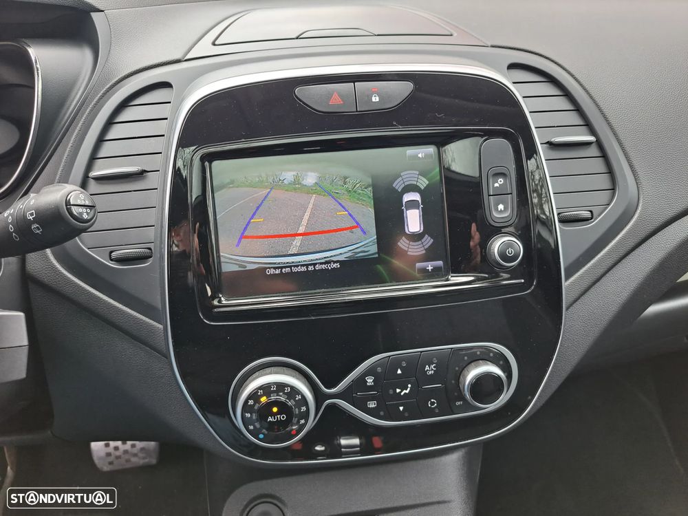 Renault Captur TCe 150 EDC GPF BOSE EDITION - 23