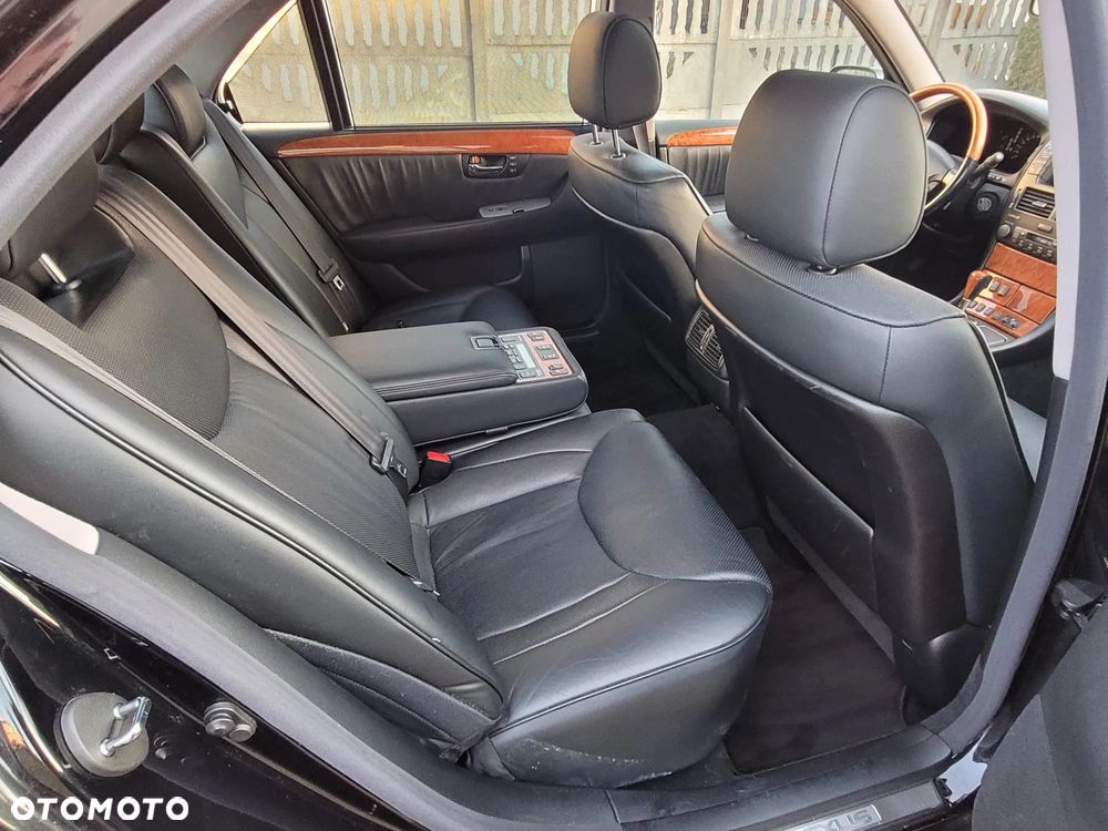 Lexus LS Prezydent - 11