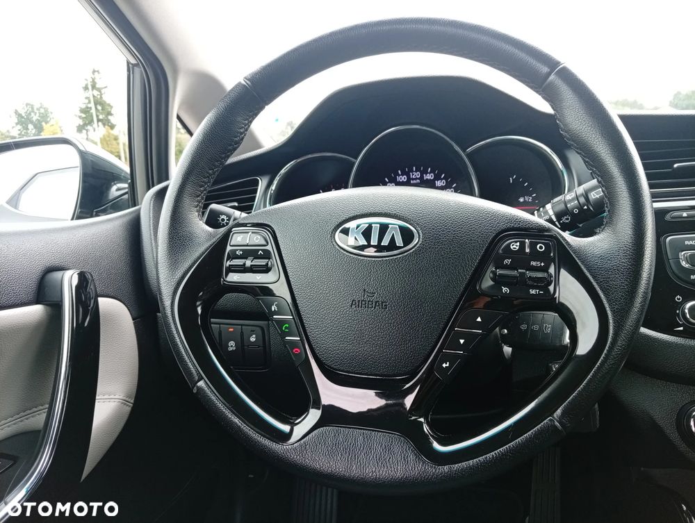 Kia Ceed 1.6 CRDi 128 Platinum Edition - 18