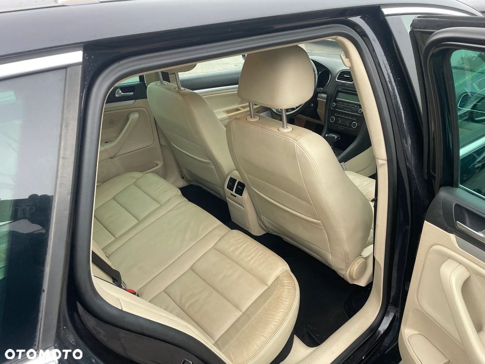 Volkswagen Golf 2.0 TDI DPF DSG Comfortline - 10