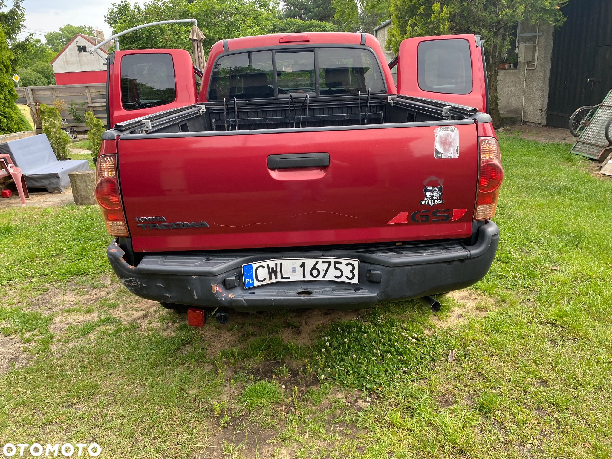 Toyota Tacoma - 11