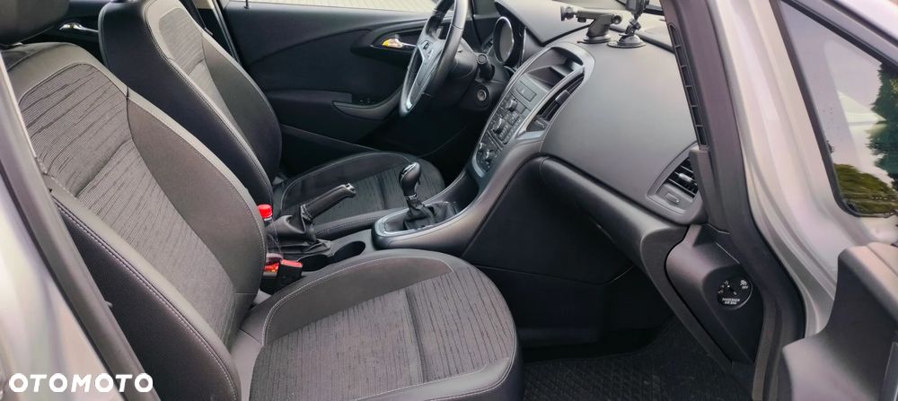 Opel Astra IV 1.6 Cosmo - 30