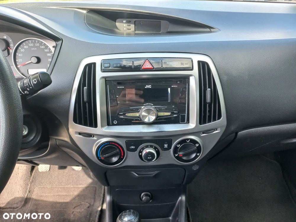 Hyundai i20 1.2 Trend - 31