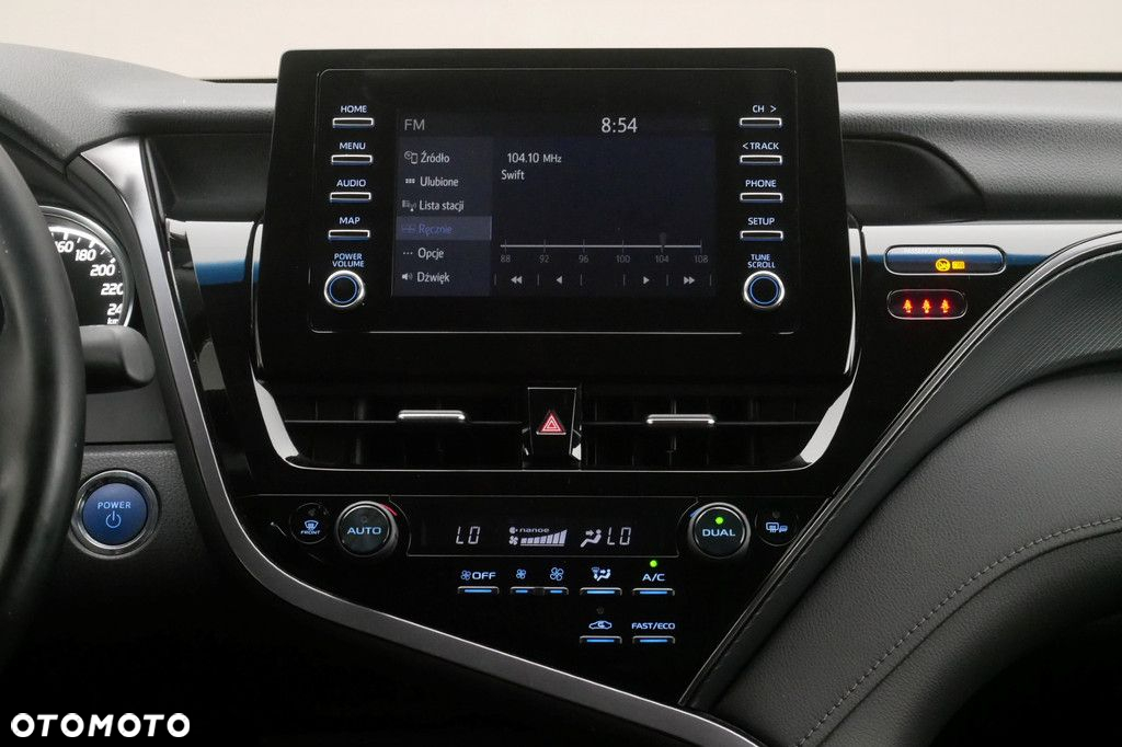 Toyota Camry - 10
