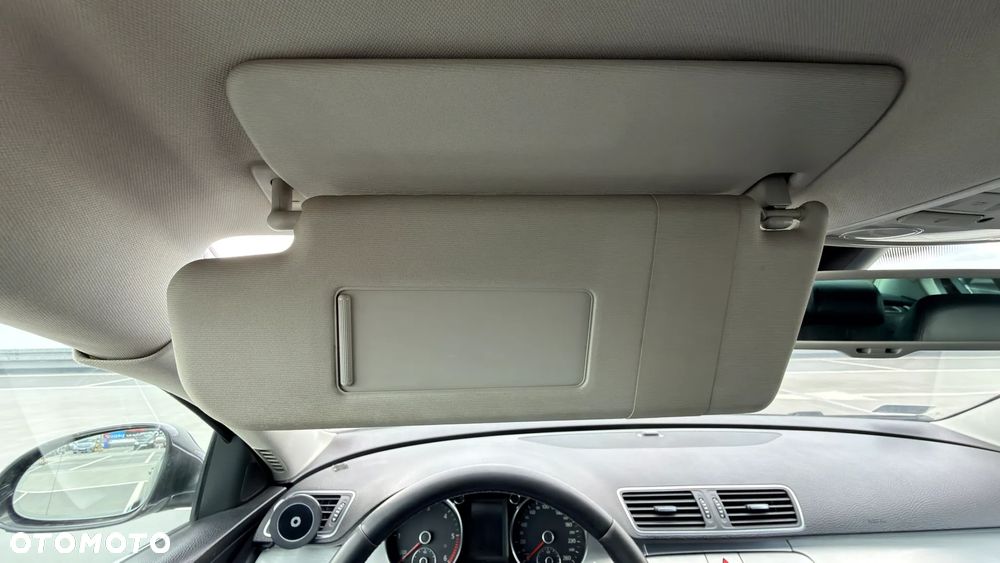 Volkswagen Passat 2.0 TDI DPF DSG Individual - 19