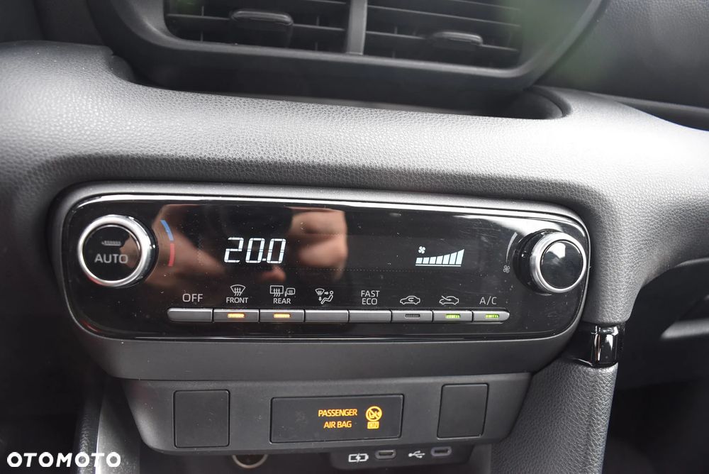 Toyota Yaris Hybrid 1.5 Comfort - 26