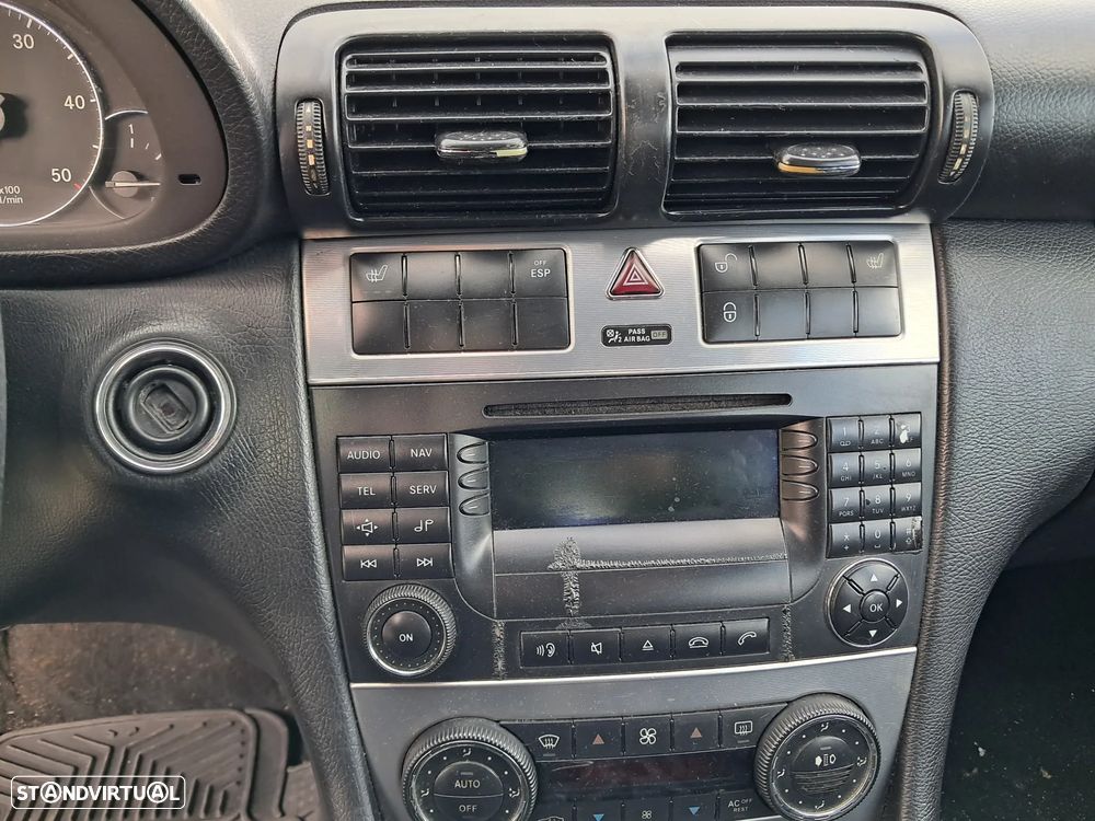 Mercedes-Benz C 200 - 10