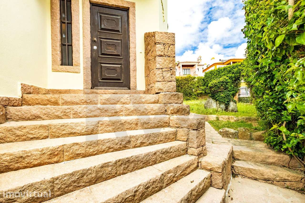 Moradia com zona de jardim e varandas com vista Mar, junto ao centro d - Grande imagem: 4/54