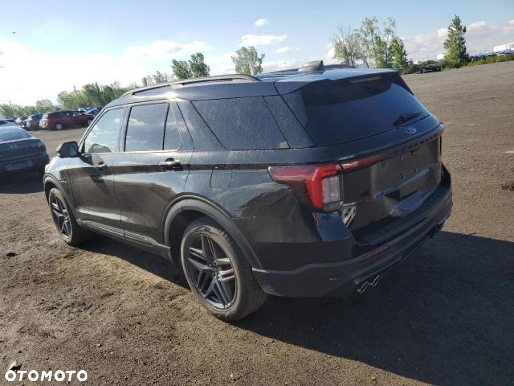 Ford Explorer - 3
