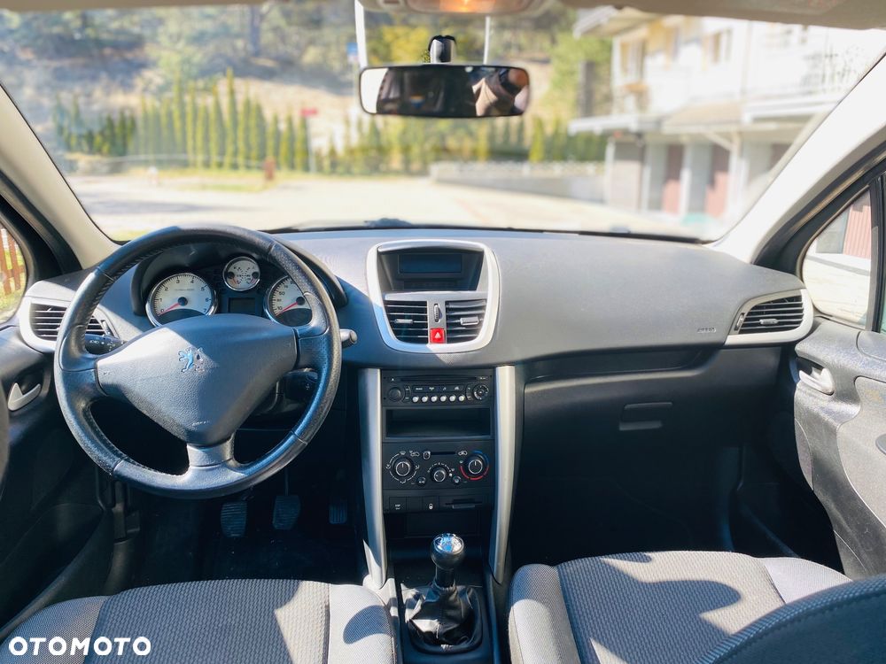 Peugeot 207 1.4 Trendy - 12