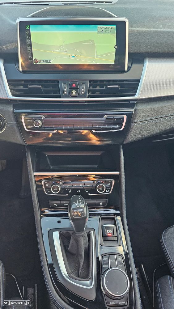 BMW 225xe Active Tourer Pack M - 11