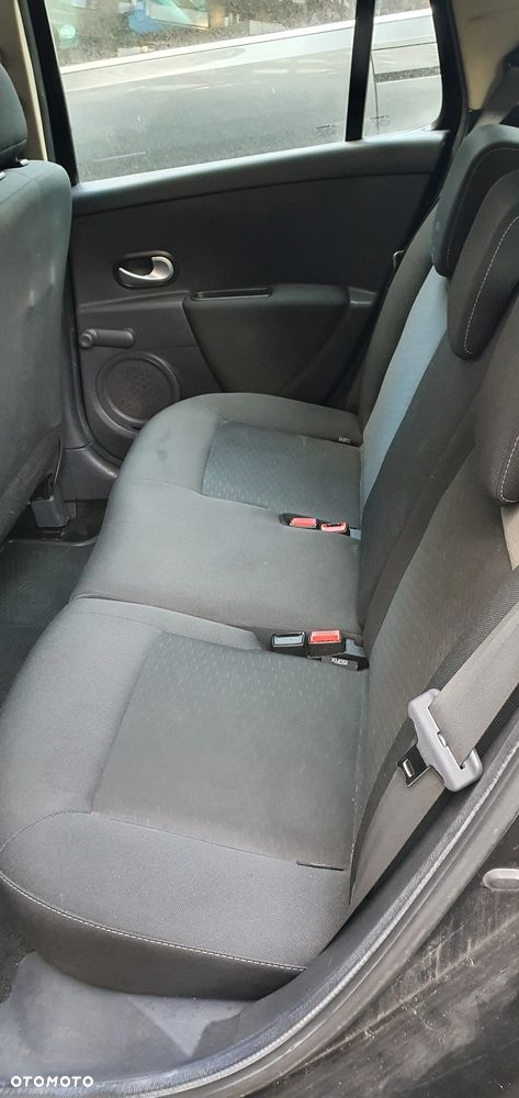 Renault Clio - 5