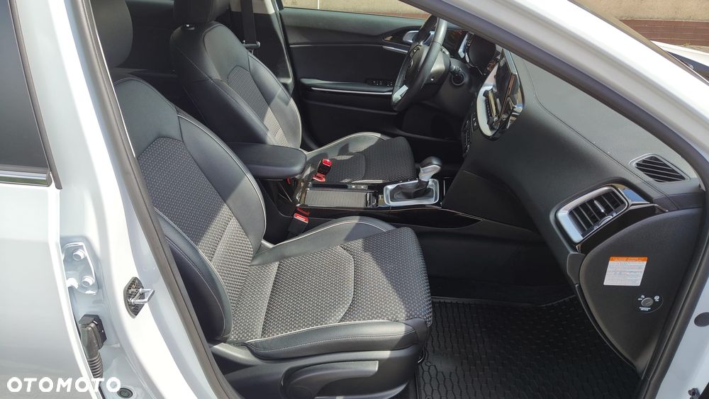 Kia Ceed 1.6 GDI PHEV Business Line DCT - 28