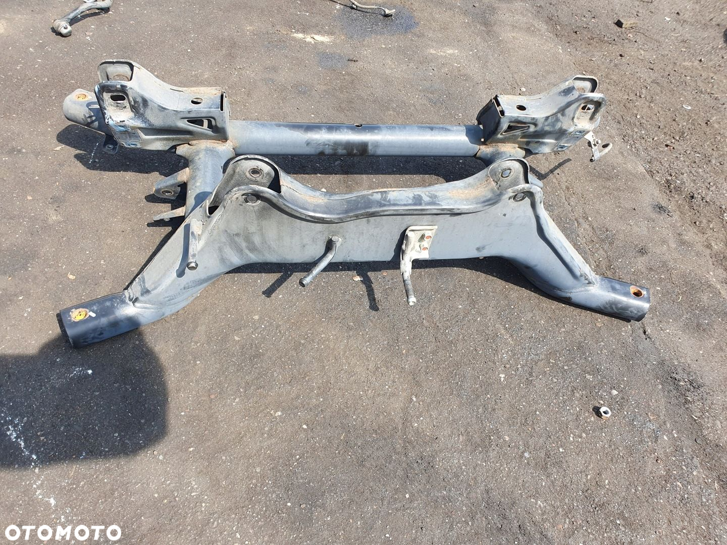 belka tylnego zawieszenia tył Mitsubishi ASX lift 2010-2020 zdrowa - 3