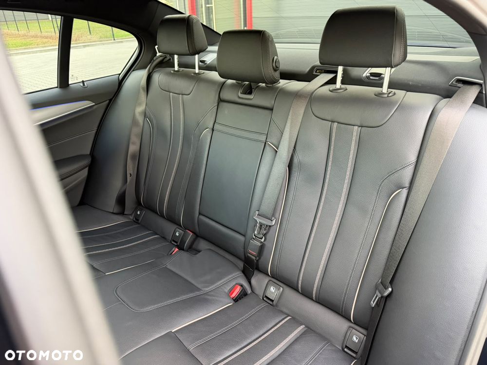 BMW Seria 5 520d xDrive mHEV M Sport sport - 26
