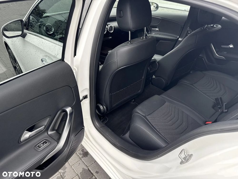 Mercedes-Benz Klasa A 180 7G-DCT Lim Progressive Advanced - 17