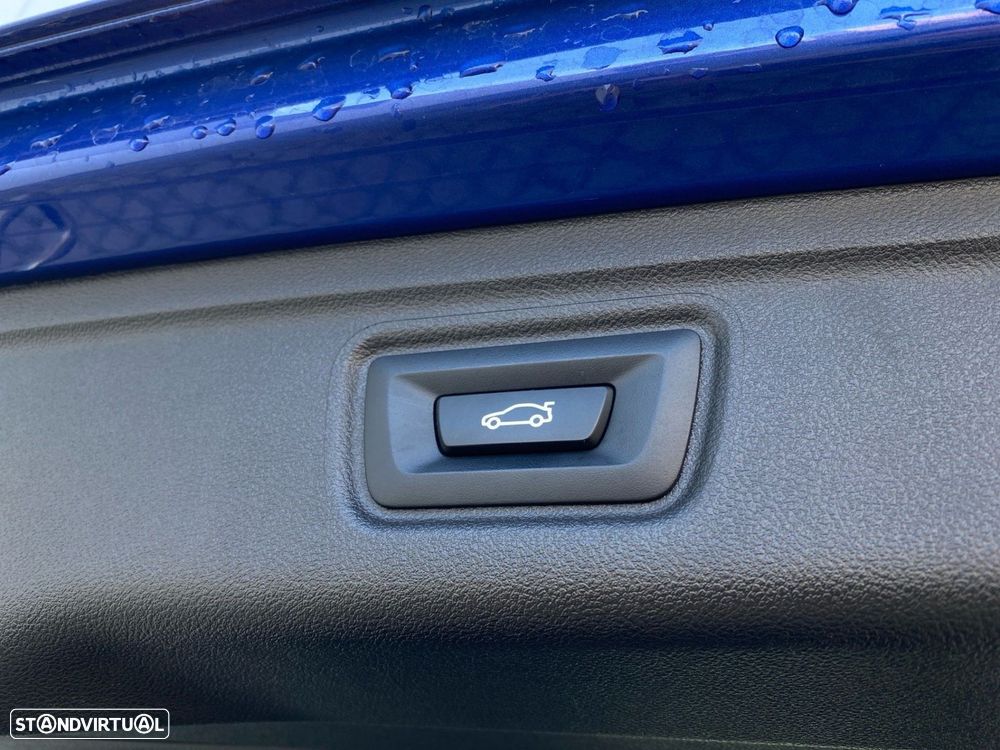 BMW 320 d Pack Desportivo M Auto - 15