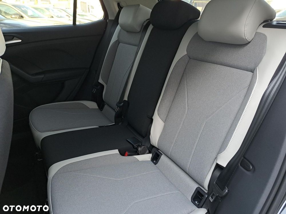 Volkswagen T-Cross - 16