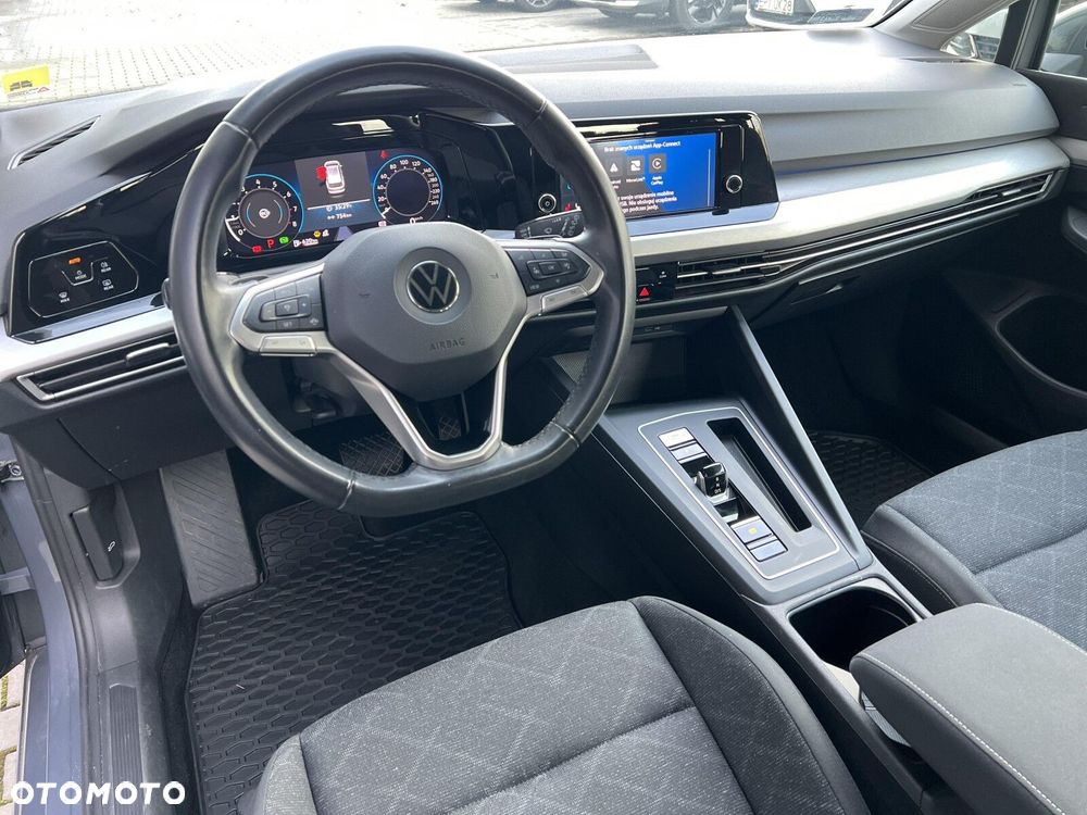 Volkswagen Golf - 22