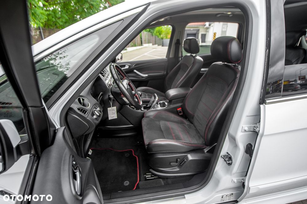 Ford S-Max 2.0 T Titanium - 22