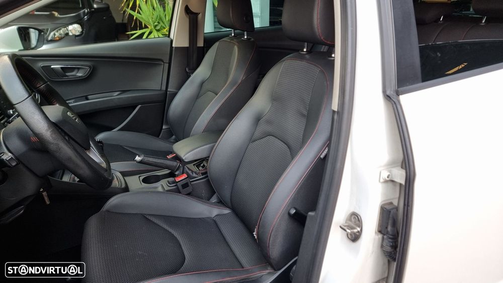 SEAT Leon 2.0 TDI FR S/S — photo 3