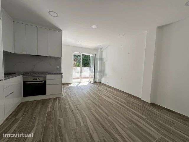 Aluga-se T1 Seia (Centro) - Grande imagem: 2/10