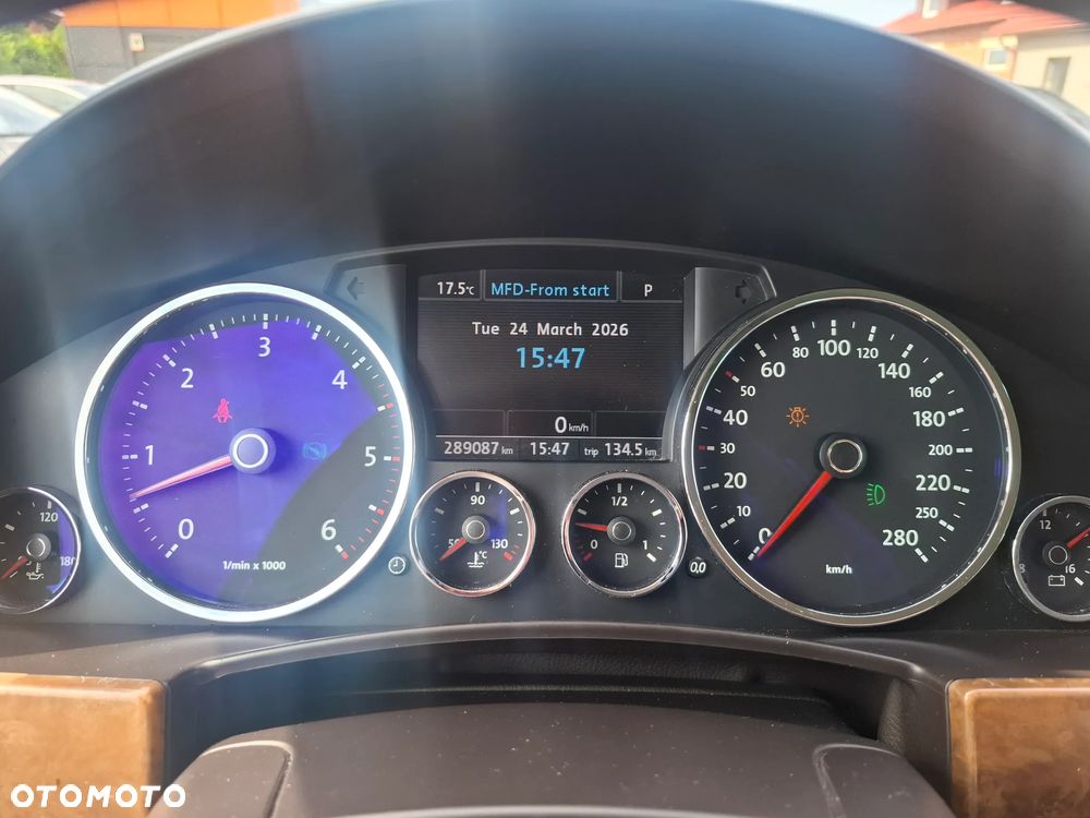 Volkswagen Touareg 5.0 V10 TDI Tiptr - 25