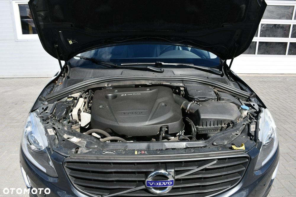 Volvo XC 60 D3 Drive-E Kinetic - 40