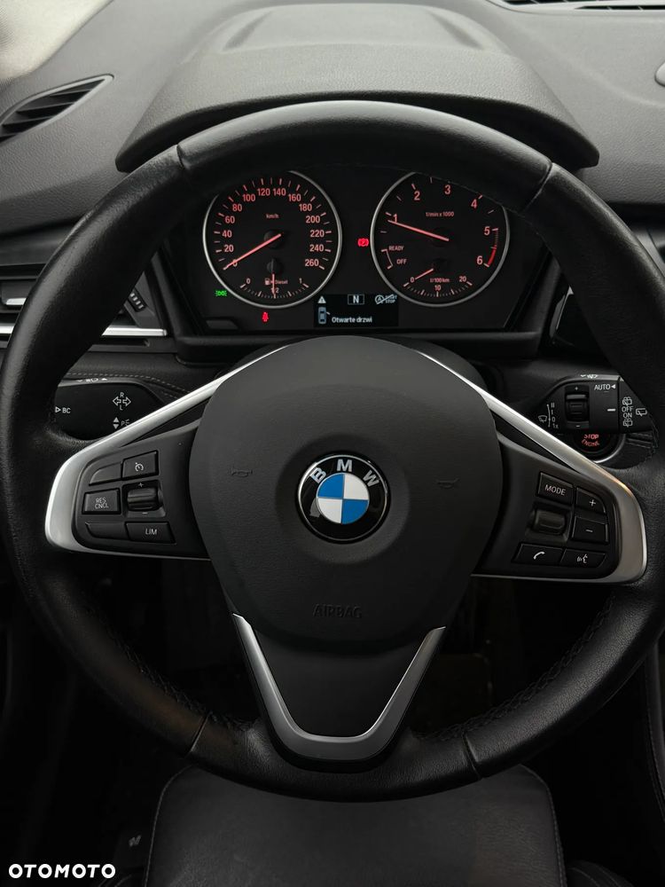 BMW Seria 2 218d - 14
