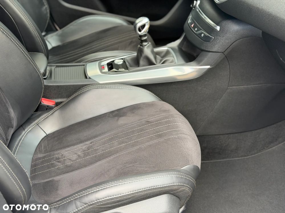Peugeot 308 2.0 Blue HDi Allure S&S - 29